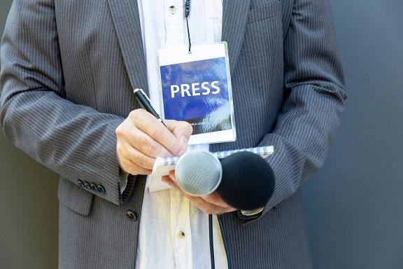 Comisia propune norme pentru protejarea pluralismului și independenței mass-mediei în UE
