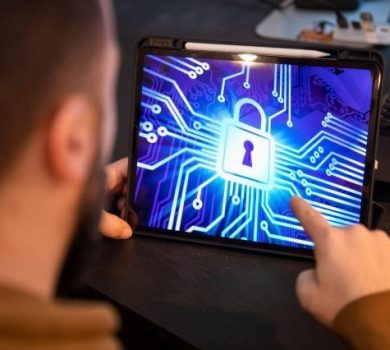 Conținutul online cu caracter terorist: Comisia ia măsuri pentru a-i proteja pe cetățeni împotriva riscului de radicalizare și de recrutare online de către extremiști