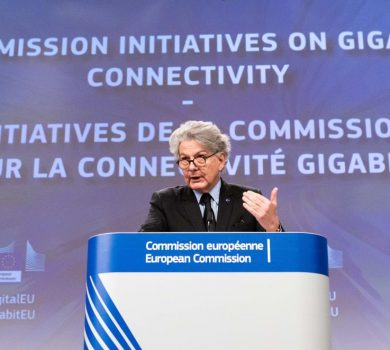 Comisia prezintă noi inițiative care pun bazele transformării sectorului conectivității din UE