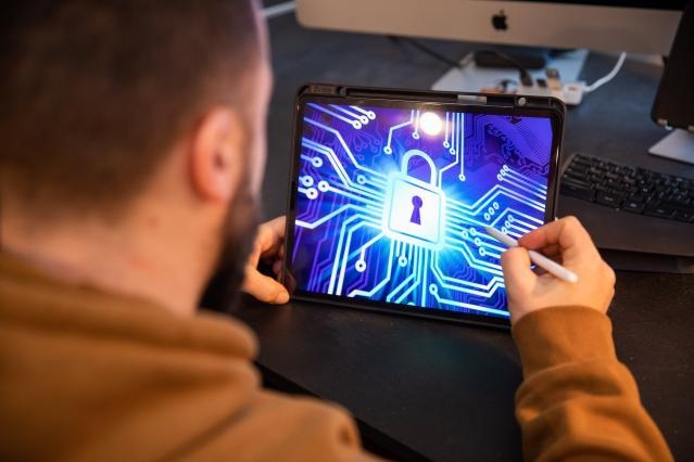 Securitatea cibernetică: către o consolidare a capacităților UE pentru cooperare operațională eficace, solidaritate și reziliență