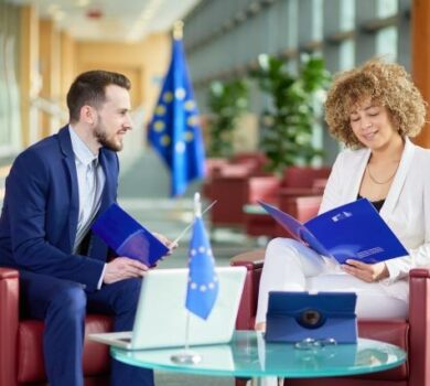 Comisia propune sporirea transparenței și reducerea birocrației pentru întreprinderi în vederea îmbunătățirii mediului de afaceri în UE