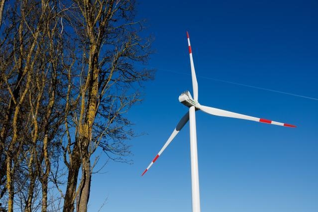 Comisia stabilește acțiuni imediate pentru a sprijini industria europeană a energiei eoliene