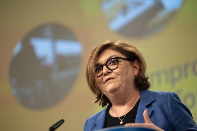 Comisarul european pentru transporturi Adina Vălean va efectua o vizită oficială la București