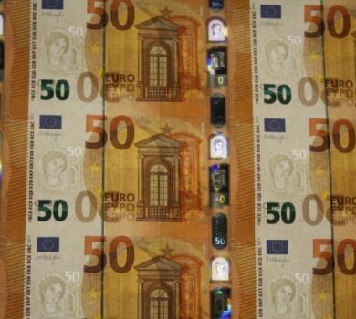 Comisia salută hotărârea Curții care confirmă în mare măsură validitatea Directivei privind salariile minime adecvate