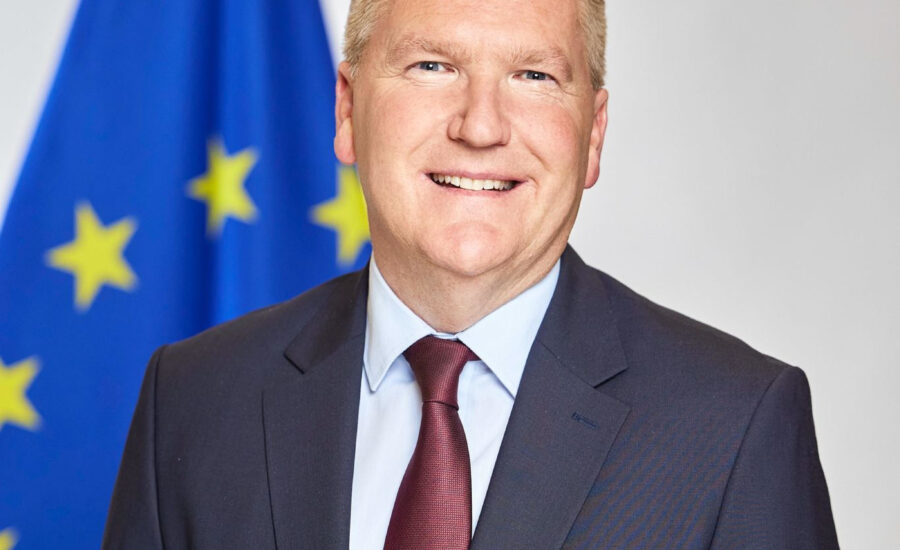 Comisarul Michael McGrath la București pe 12 februarie: vizită dedicată statului de drept și democrației