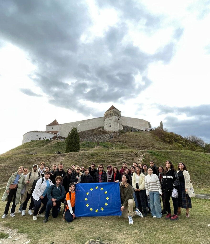 Despre noi - Europe Direct Rasnov