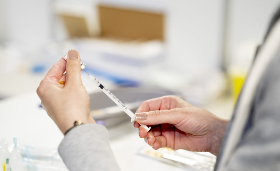 Comisia investește 225 de milioane EUR pentru a furniza vaccinuri antigripale de nouă generație