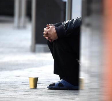 Comisia propune noi măsuri de combatere a sărăciei și de îmbunătățire a vieții persoanelor cu handicap