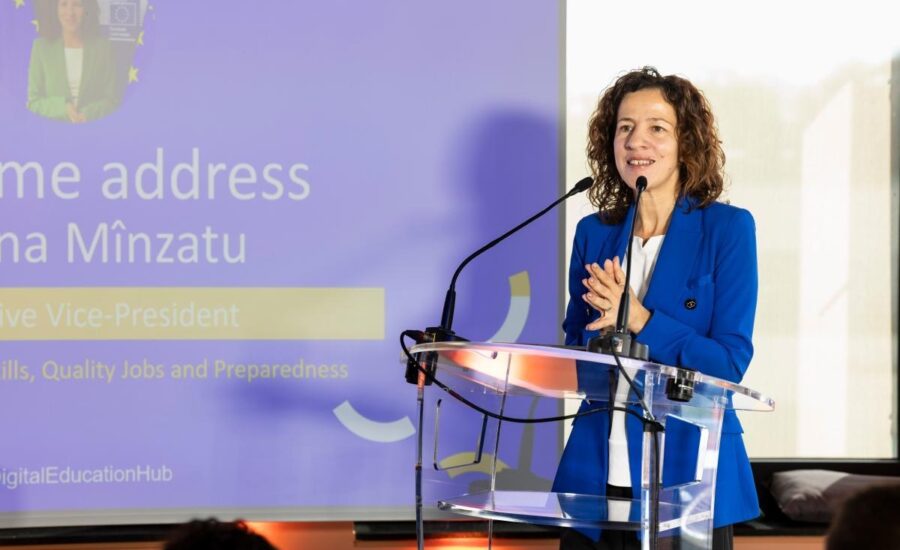 Roxana Mînzatu