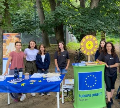 cetatean de 12 stele Campanie quiz cu premii pe teme europene la Rasnov