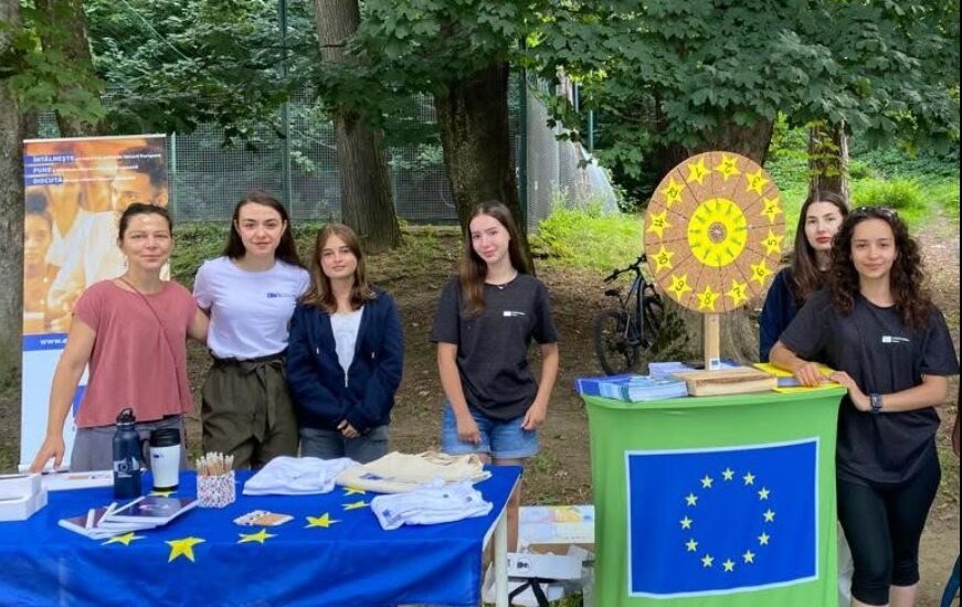 cetatean de 12 stele Campanie quiz cu premii pe teme europene la Rasnov